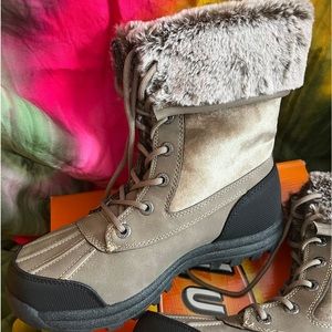 NIB Lugz Tampora Women’s waterproof 8 mushroom/black winter boots